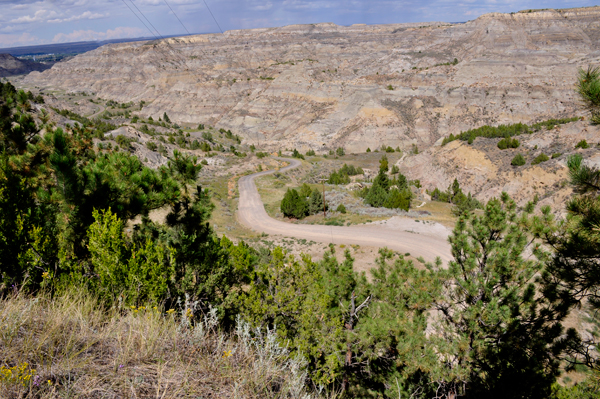 the road in Makoshika State Park